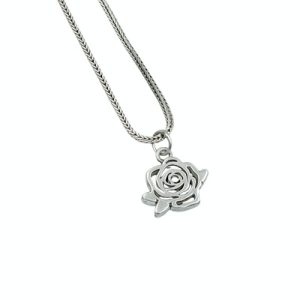 Collar con colgante de rosa en Plata de ley